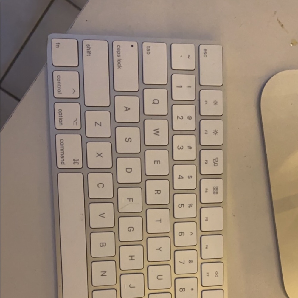 iMac - Picture 4 of 4